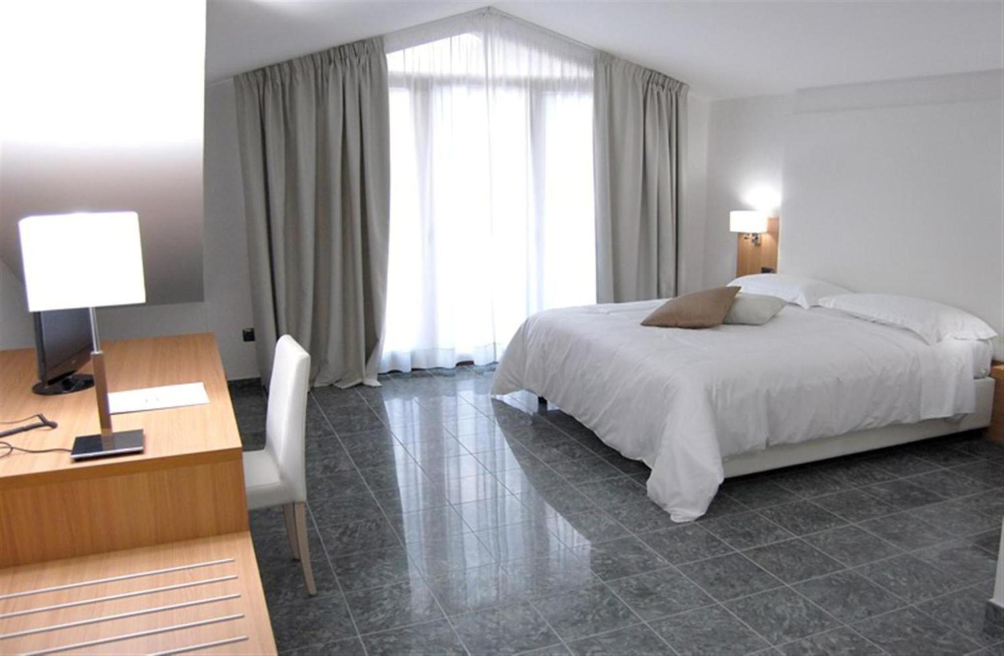 Vea Resort Hotel Mercato San Severino Kültér fotó