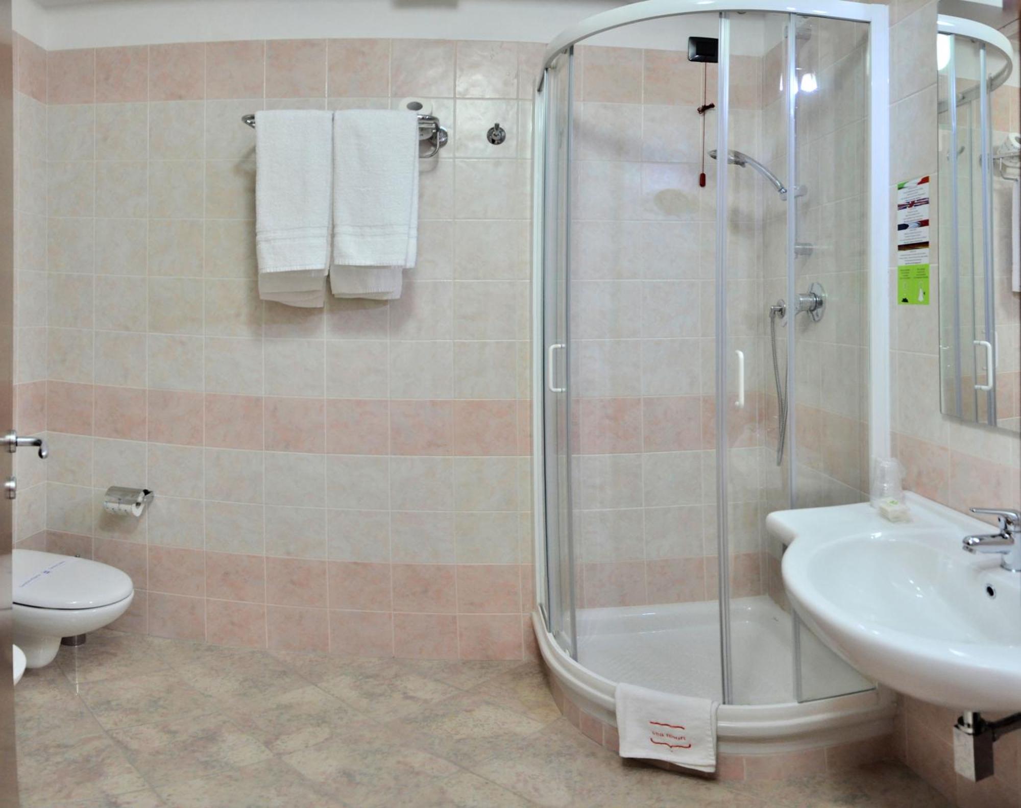 Vea Resort Hotel Mercato San Severino Szoba fotó