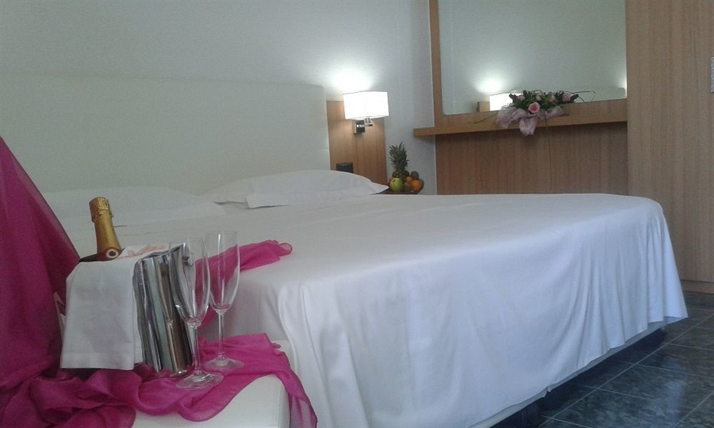 Vea Resort Hotel Mercato San Severino Kültér fotó