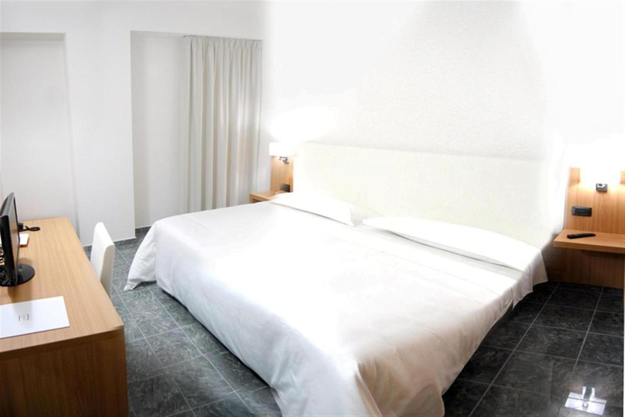 Vea Resort Hotel Mercato San Severino Kültér fotó