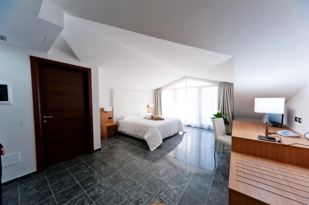 Vea Resort Hotel Mercato San Severino Kültér fotó